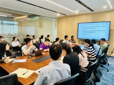 心有所畏，方能言有所戒、行有所止——國邦醫(yī)藥組織第二期“法隨我行”系列宣講活動(dòng)